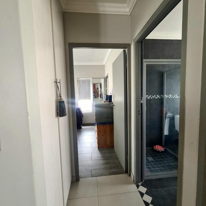 3 Bedroom Property for Sale in Eikenbosch Western Cape